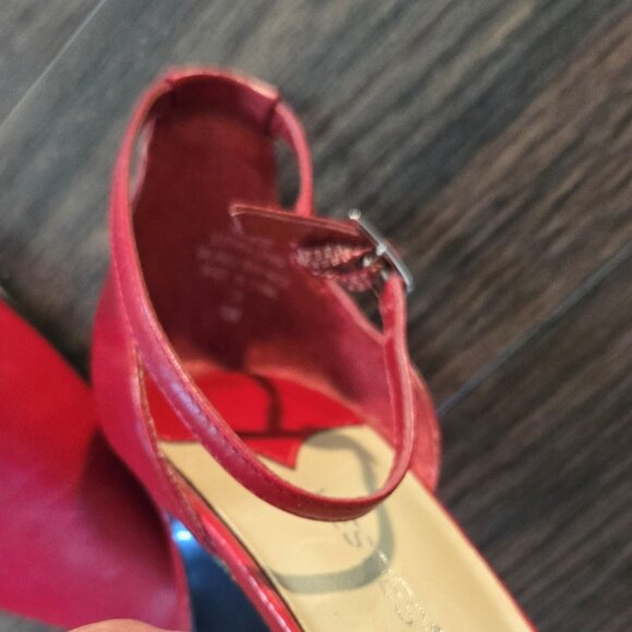WESTIES Red Leather Upper Ankle Strap Pointed Toe Heels NWOT/SIZE 10M - Picture 6 of 8